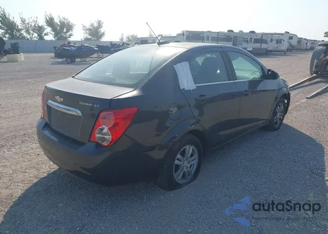 2015 Chevrolet Sonic Lt Auto из США, поврежденный, VIN 1G1JC5SH2F4209472